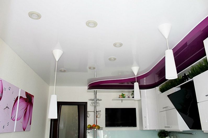 Design da cucina viola - Finitura a soffitto