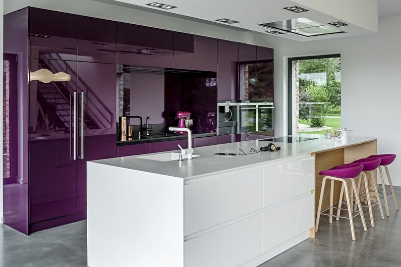 Purple kitchen - interior design photo