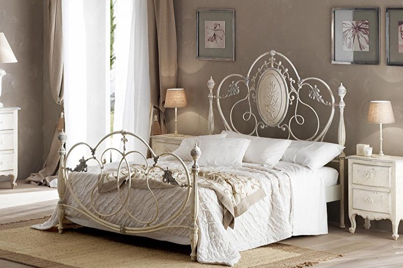 Mga uri ng mga bed iron bed sa iba't ibang estilo - Provence