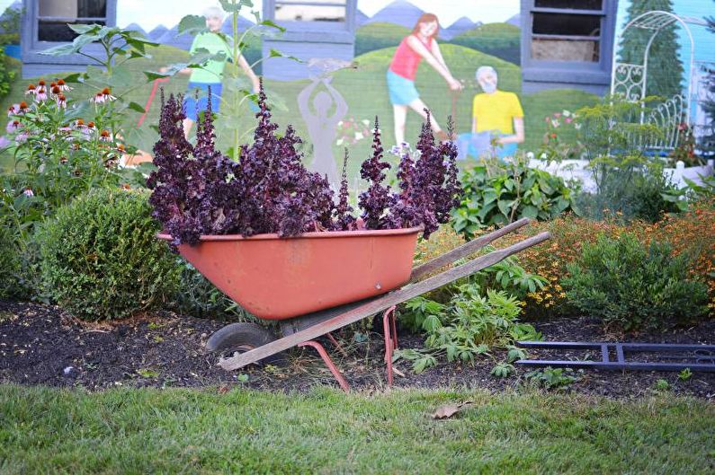 Idées de pots de fleurs dans le jardin