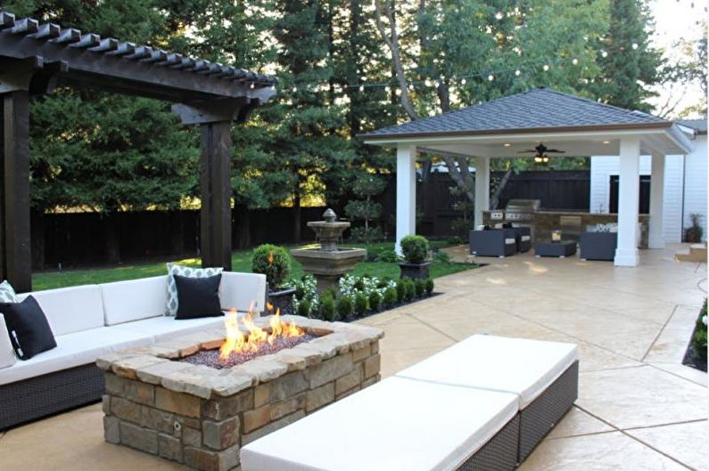 Pergola's met barbecue, fornuis of barbecue - foto