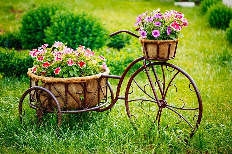 Parterre de fleurs à faire soi-même - Matériaux à portée de main