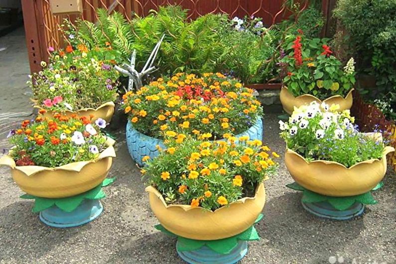 DIY flowerbed - larawan