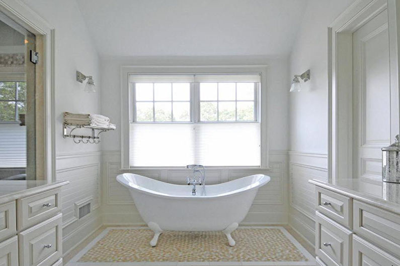 Design intérieur d'une salle de bain de style classique - photo