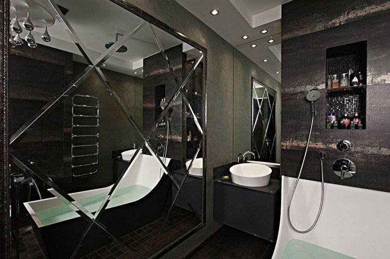 Miroir dans la salle de bain - photo