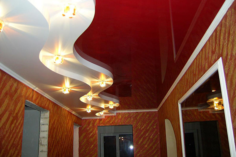 Stretch ceiling in the hallway - Features