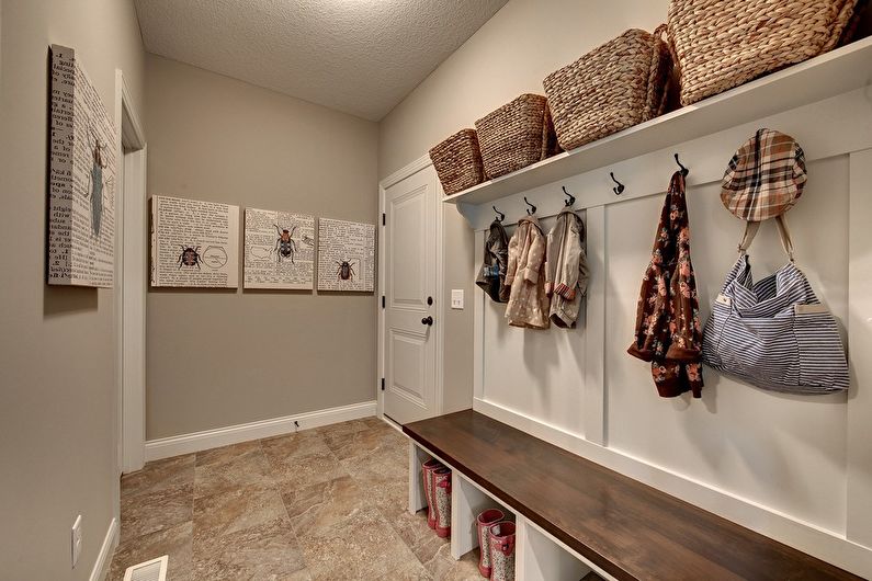 Floor tiles in the hallway - photo