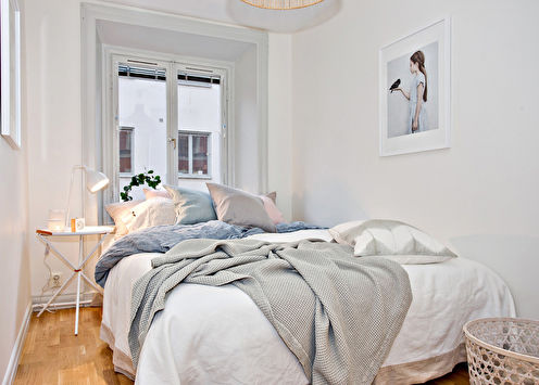 Narrow bedroom design: 50 beautiful ideas