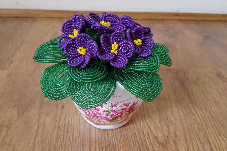 Do-it-yourself violet kuwintas - mga ideya sa larawan