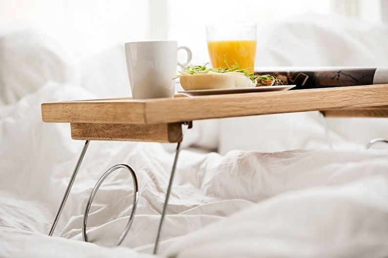 Tables de petit déjeuner au lit - photo