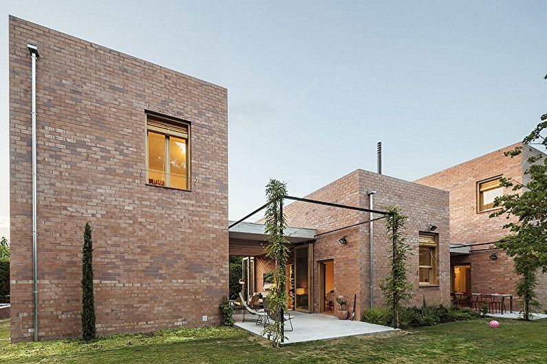 Brick houses - photos and projects