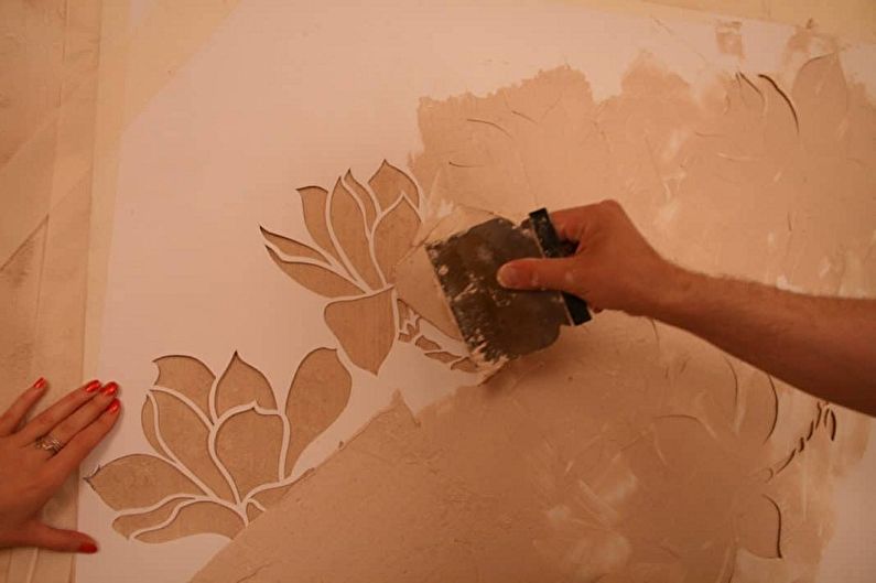 Types of stencils for walls for painting - Depending on the method of application