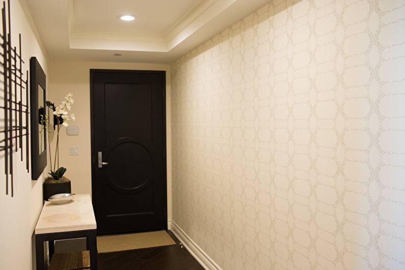 Two-level plasterboard ceilings in the hallway