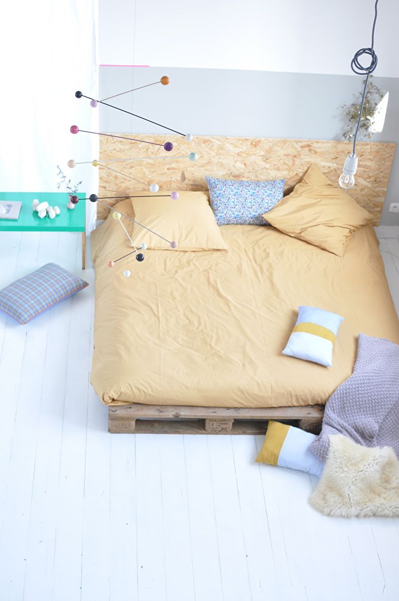 Pallet Furniture - Bed