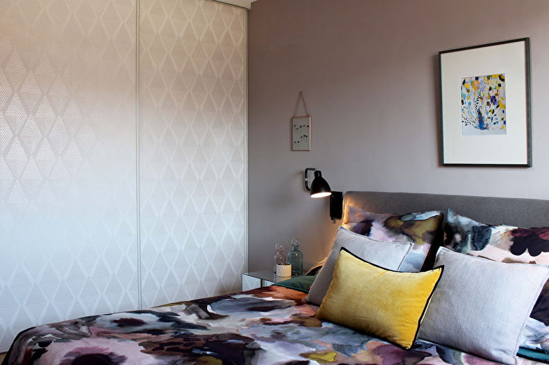 Beige slaapkamer in een moderne stijl - interieur