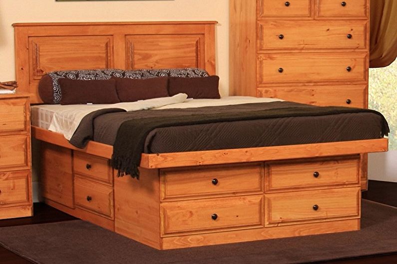 Cama doble de madera