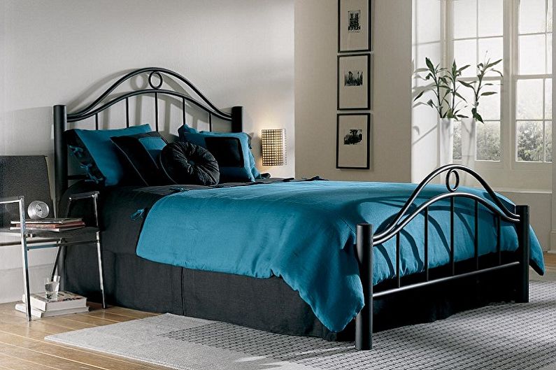 Metal double bed