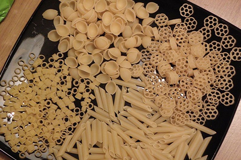 DIY Pasta Crafts - Preparándose