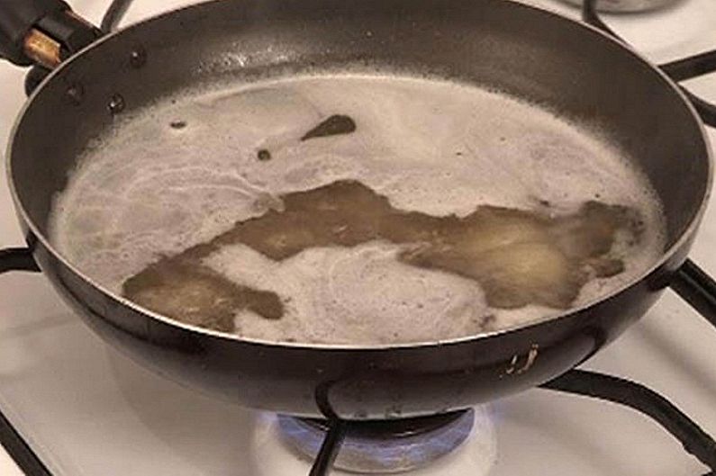 How to Clean Teflon Pan from Soda - Soda