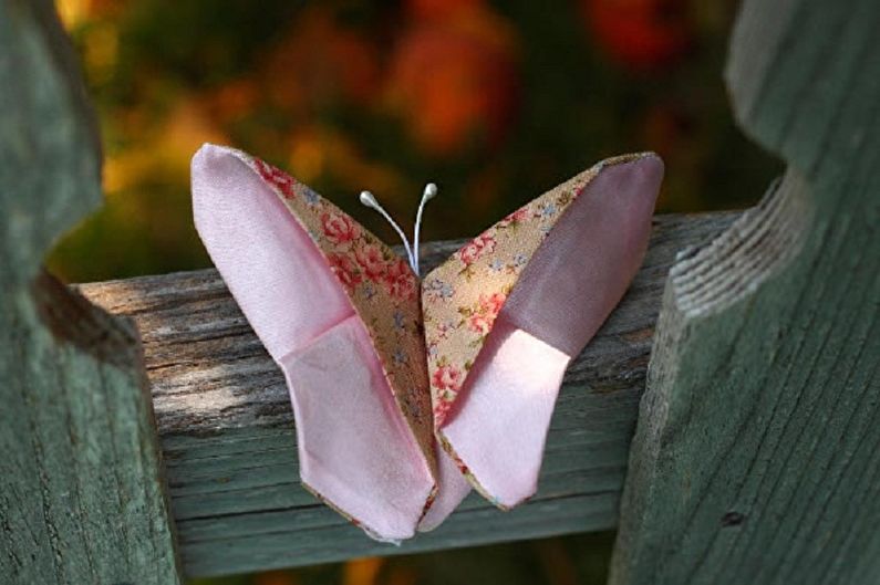 Do-it-yourself motýli na zdi - Fabric butterflies