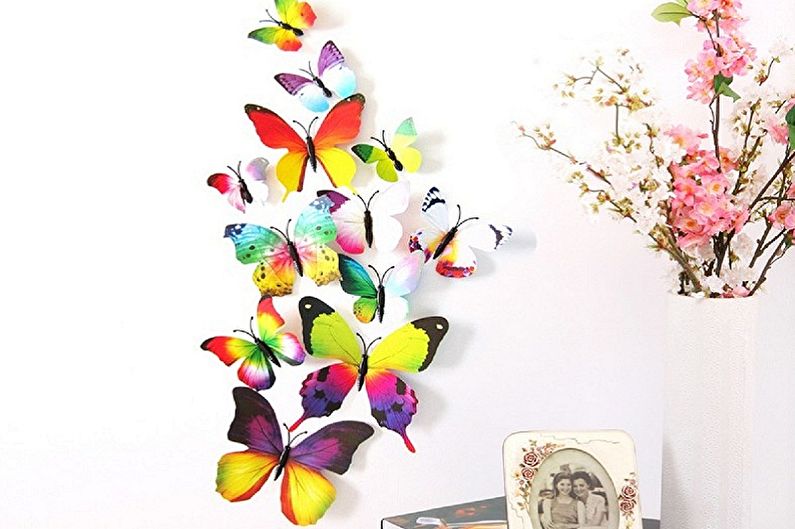 Mariposas en la pared - decoración fotográfica