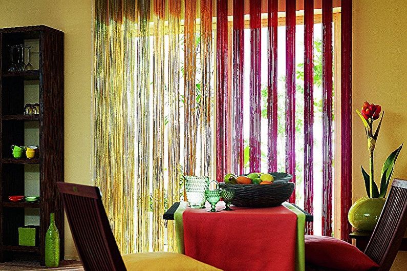 Types of filament curtains - Materials for the manufacture