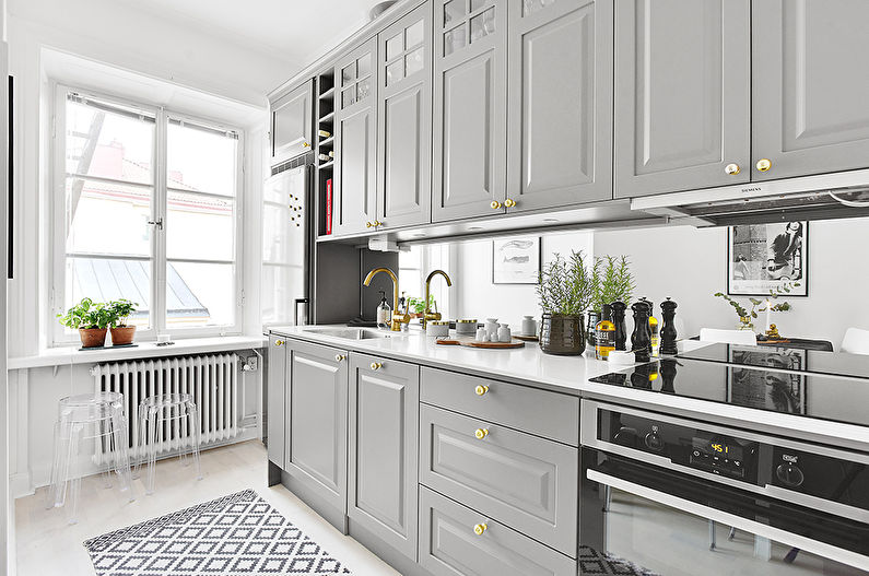 Grijze keuken in Scandinavische stijl - interieur