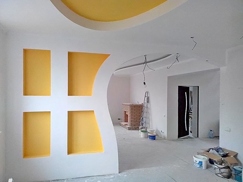 Painting - decoration and decoration of the gypsum plaster arch