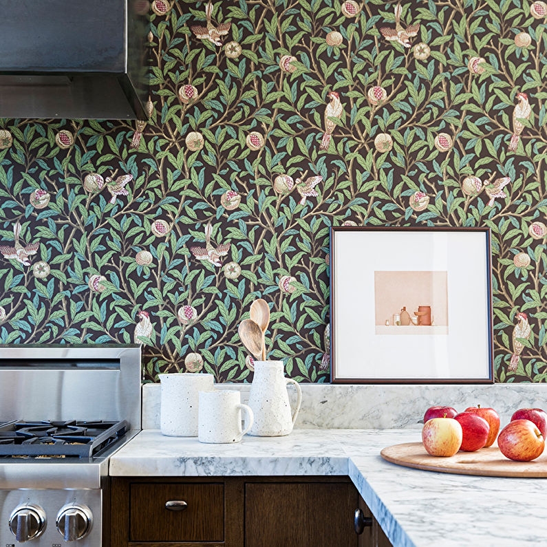 Non-woven wallpaper for the kitchen