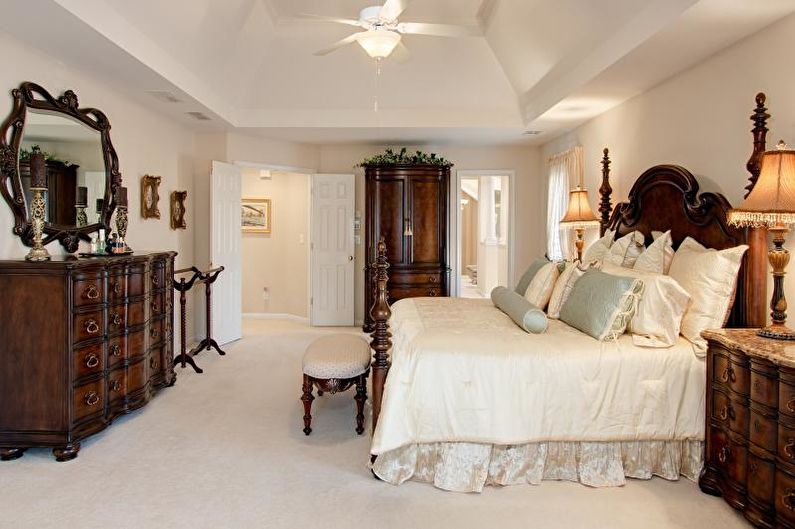 Chambre de style classique - Combinaison de couleurs à l'intérieur de la chambre