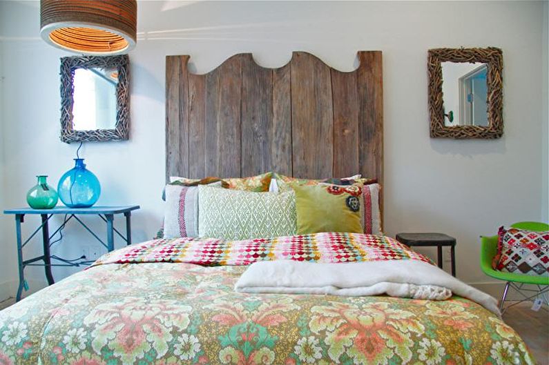 Country Style Bedroom - Combination of colors in bedroom interior