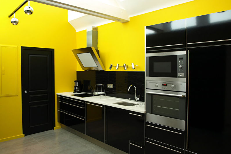 Cucina gialla 20 mq - Interior design