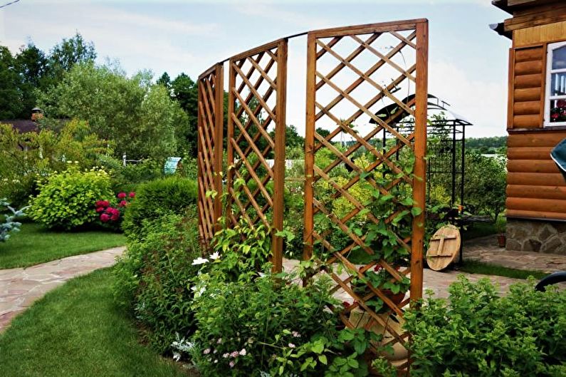 The role of pergola in garden design