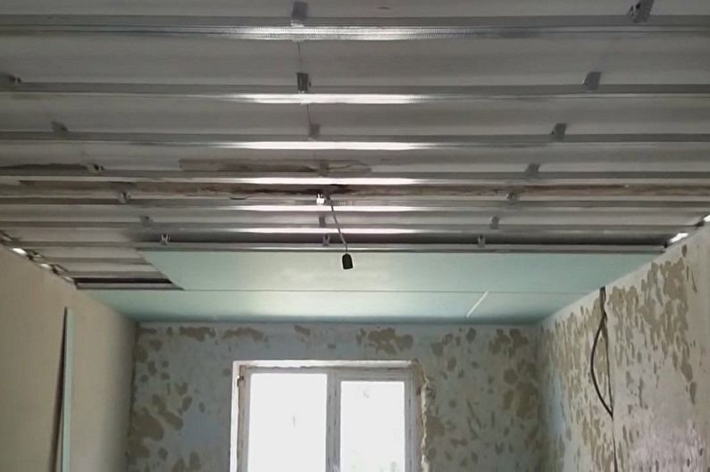 Plasterboard single level ceilings