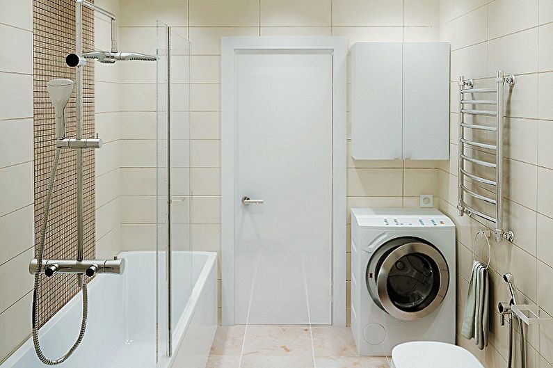 Aménagement intérieur d'une petite salle de bain - photo