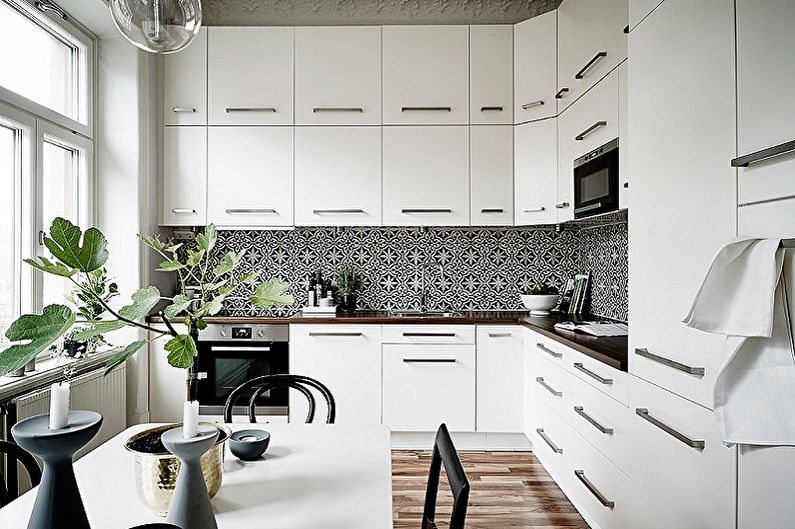 Diseño de interiores de cocina 4 m2. - Foto